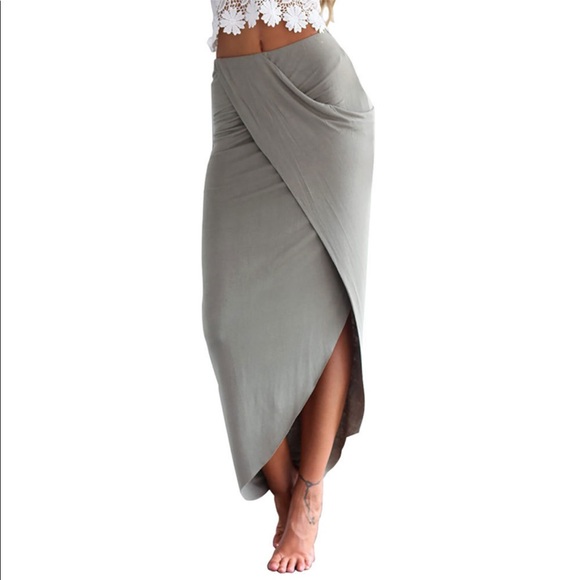 Crochet lace halter crop top & maxi skirt 2-pc set - Picture 2 of 15